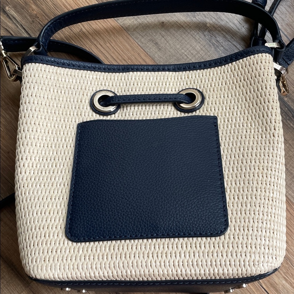 Kate Spade Navy and Cream Shoulder Bag - Picture 10 of 10